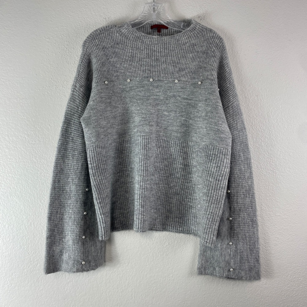 Red by BKE Pearl Embellished Ribbed Knit Sweater Medium Gray Coquette 52291BU